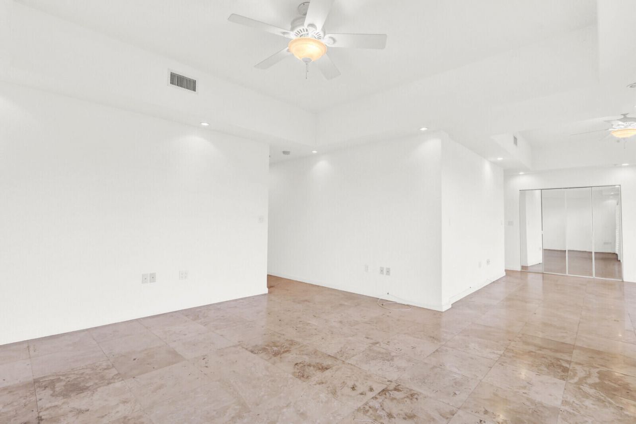 1640 Presidential Way, Unit 501, West Palm Beach, FL 33401 Photo