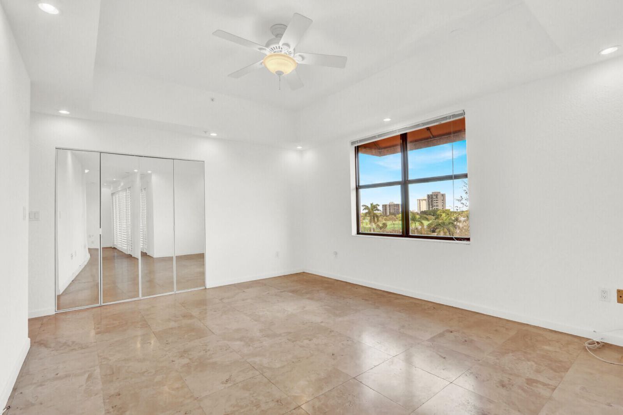 1640 Presidential Way, Unit 501, West Palm Beach, FL 33401 Photo