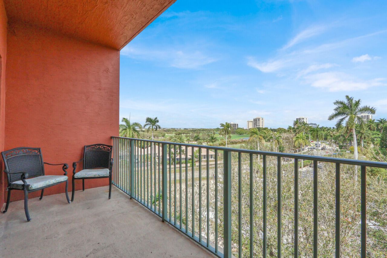 1640 Presidential Way, Unit 501, West Palm Beach, FL 33401 Photo