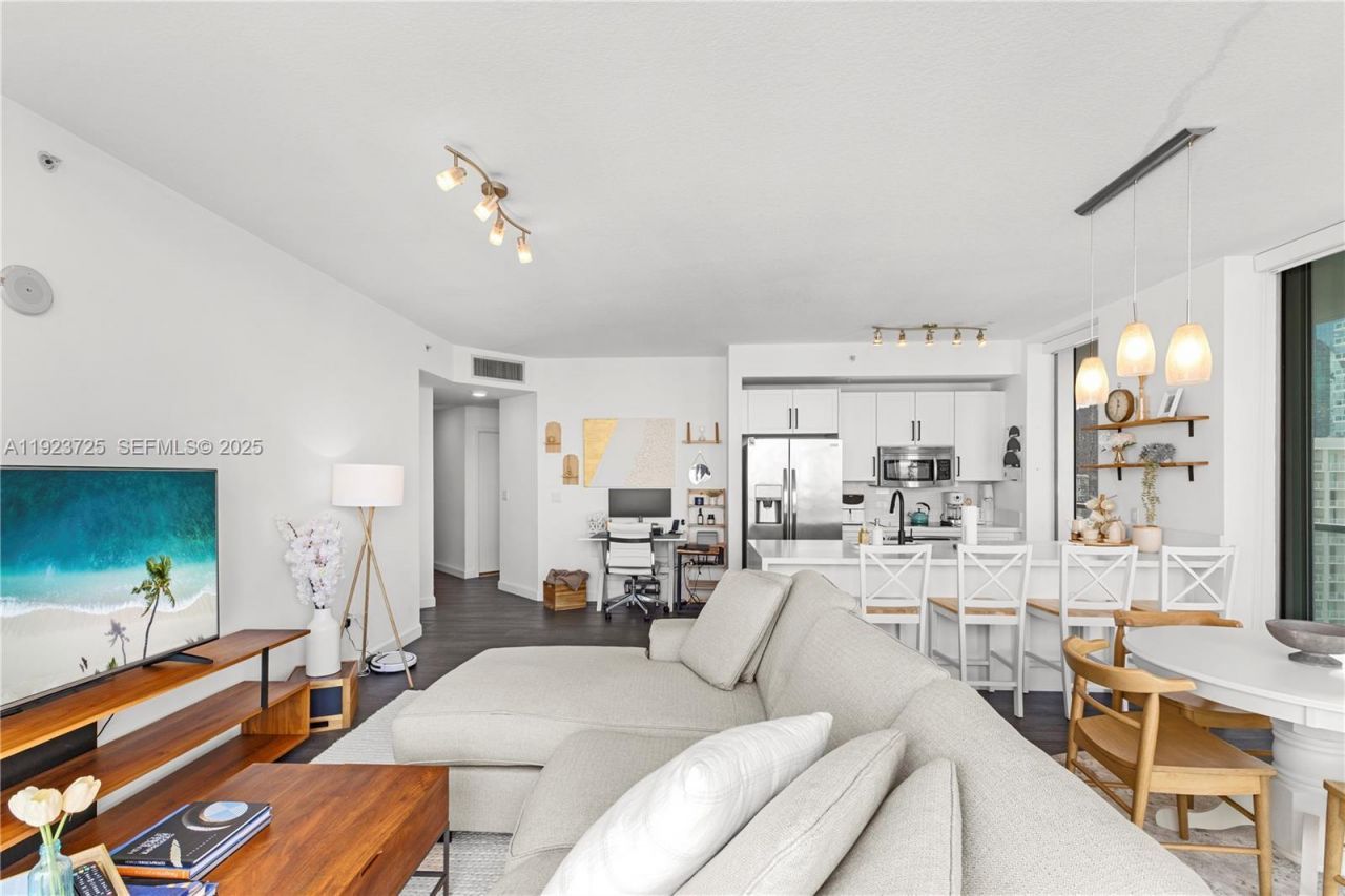 1111 SW 1st Ave, Unit 2614-N, Miami, FL 33130 Photo