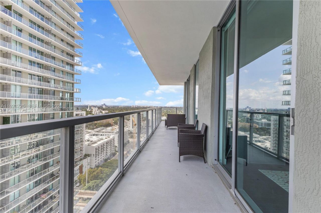 1111 SW 1st Ave, Unit 2614-N, Miami, FL 33130 Photo