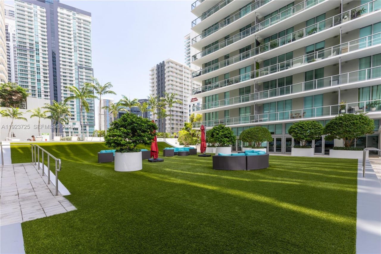 1111 SW 1st Ave, Unit 2614-N, Miami, FL 33130 Photo