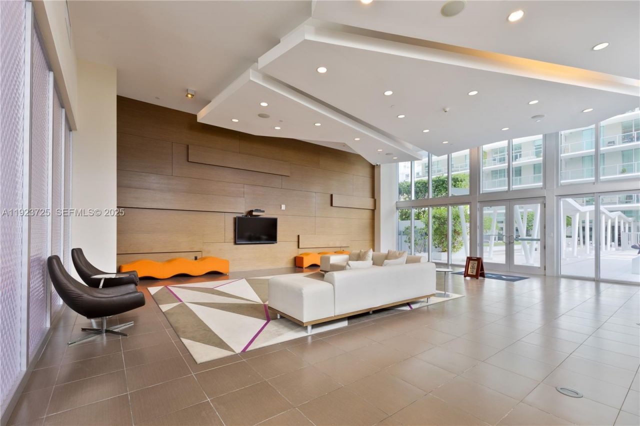 1111 SW 1st Ave, Unit 2614-N, Miami, FL 33130 Photo