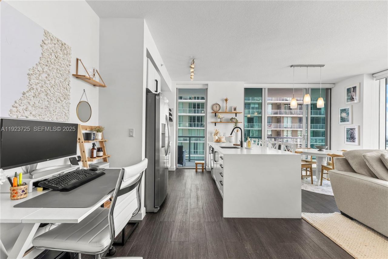 1111 SW 1st Ave, Unit 2614-N, Miami, FL 33130 Photo