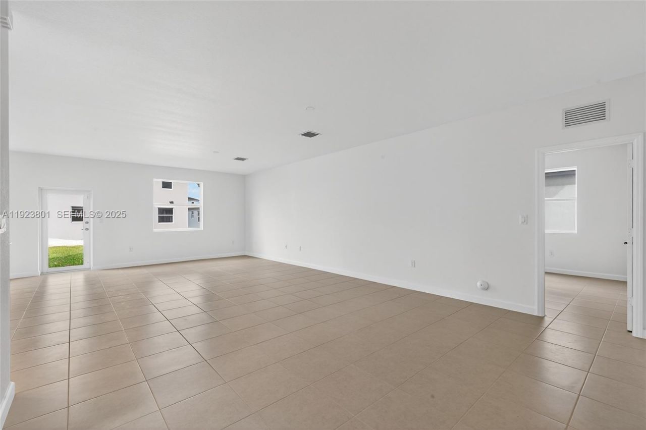 19431 340th Street, Miami, FL 33034 Photo