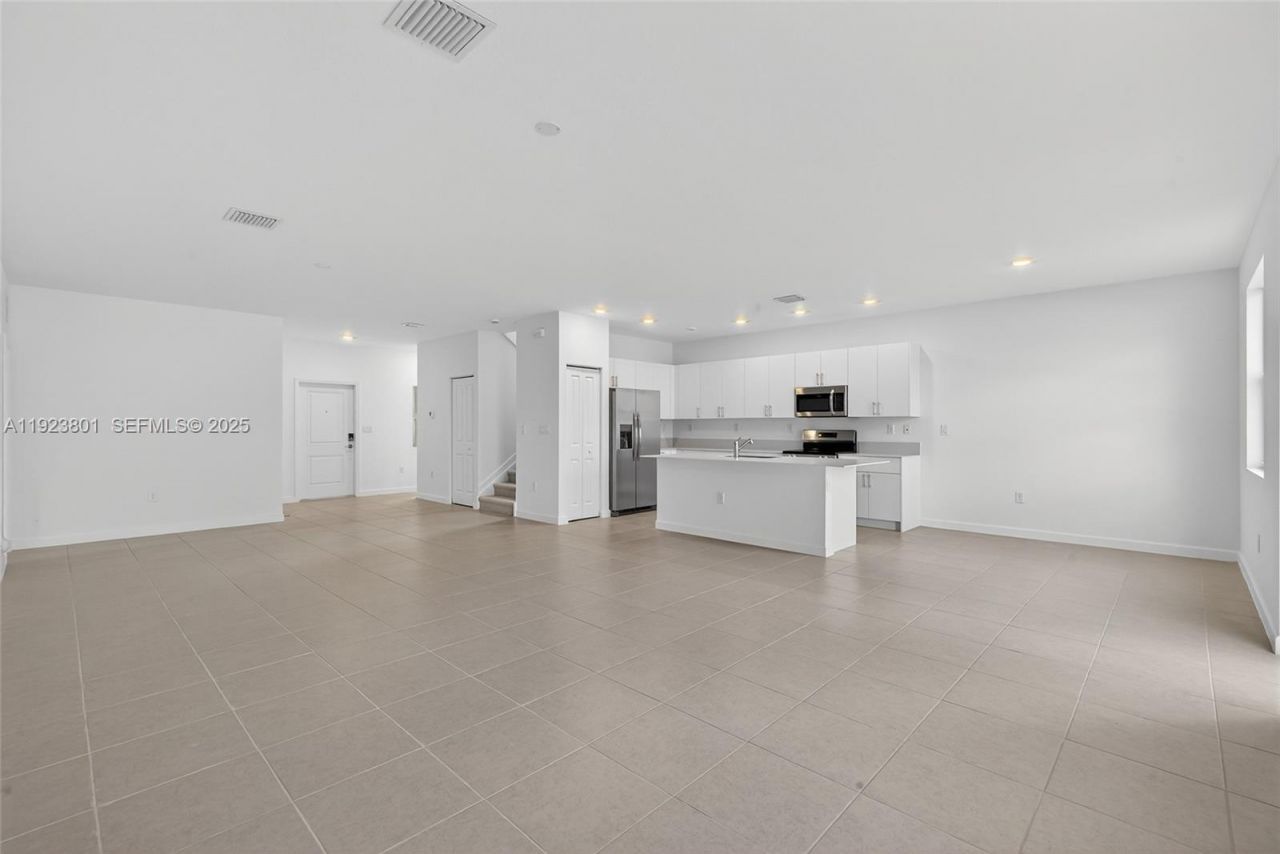 19431 340th Street, Miami, FL 33034 Photo