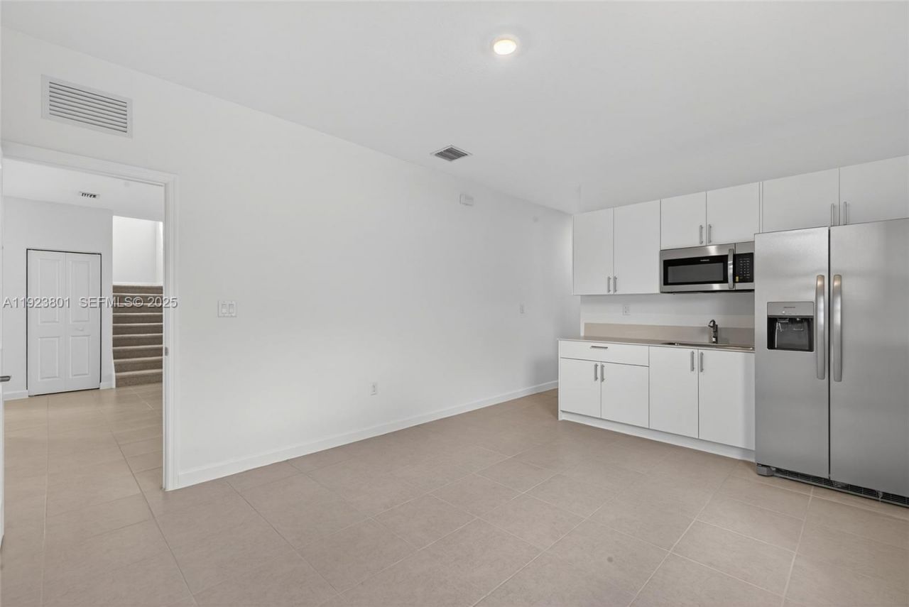 19431 340th Street, Miami, FL 33034 Photo