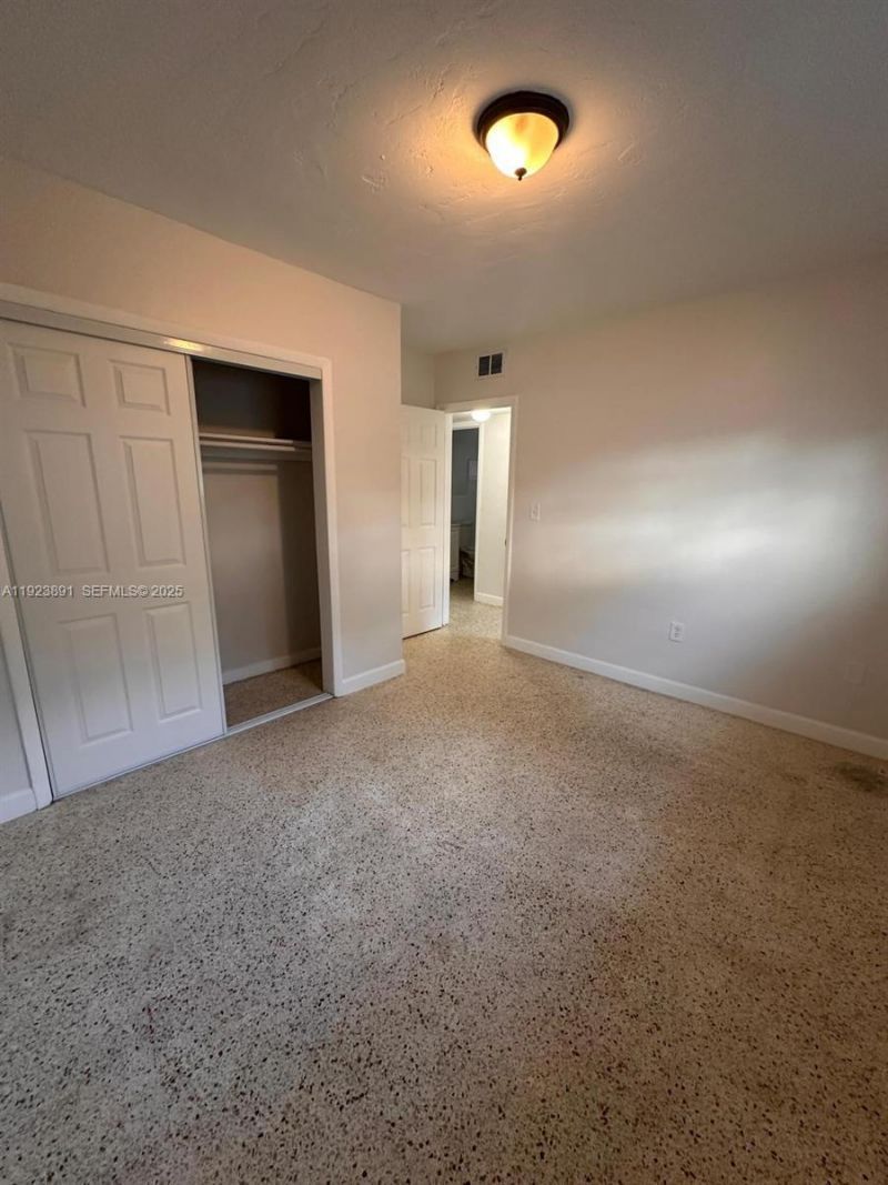 219 NW 10th Ave, Miami, FL 33128 Photo