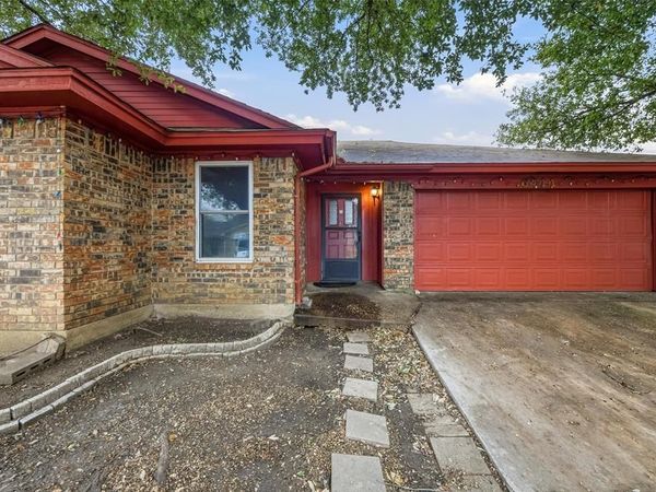 6444 Whitehurst, Watauga, TX 76148
