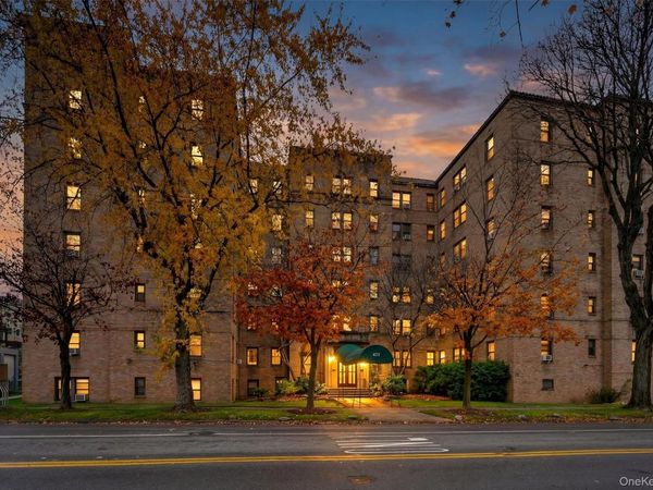 475 Bronx River Road, Unit 2D, Yonkers, NY 10704
