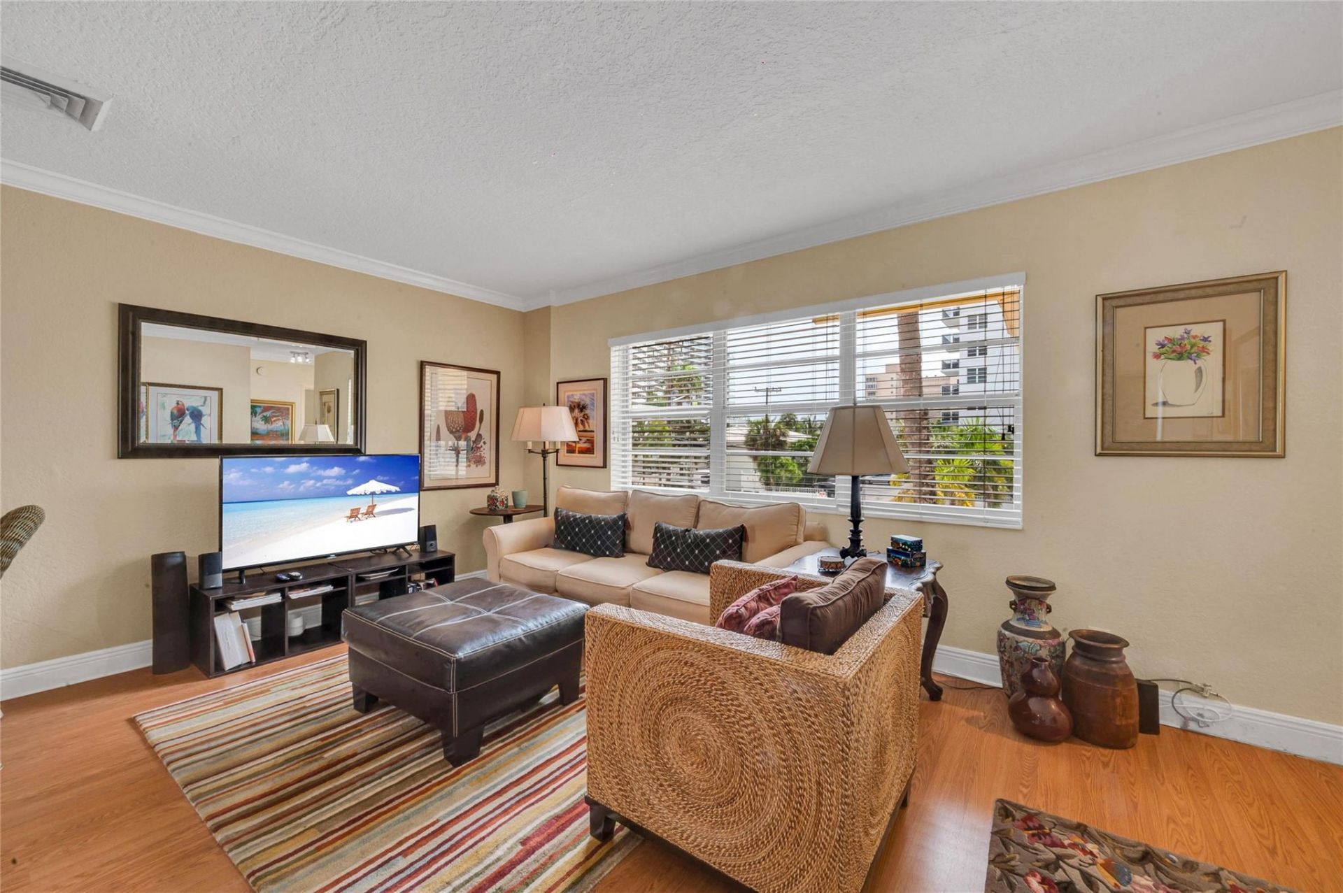 341 N Birch Road, Unit 204, Fort Lauderdale, FL 33304 Photo