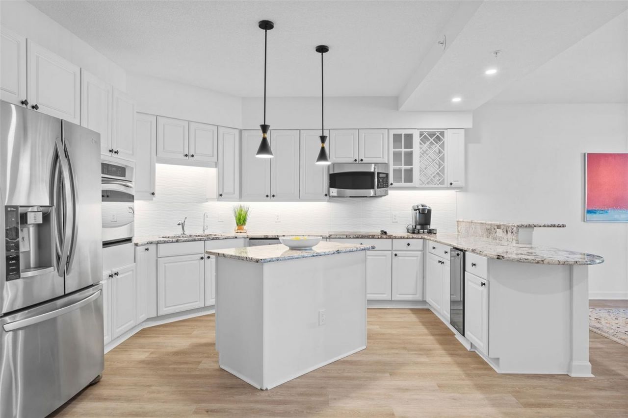 1240 Dolphin Bay Way, Unit 401, Sarasota, FL 34242 Photo