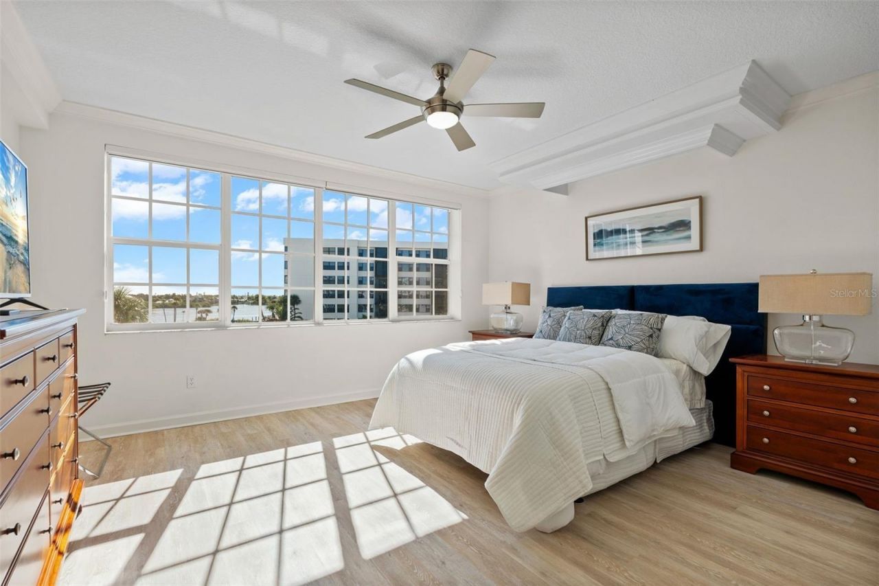 1240 Dolphin Bay Way, Unit 401, Sarasota, FL 34242 Photo