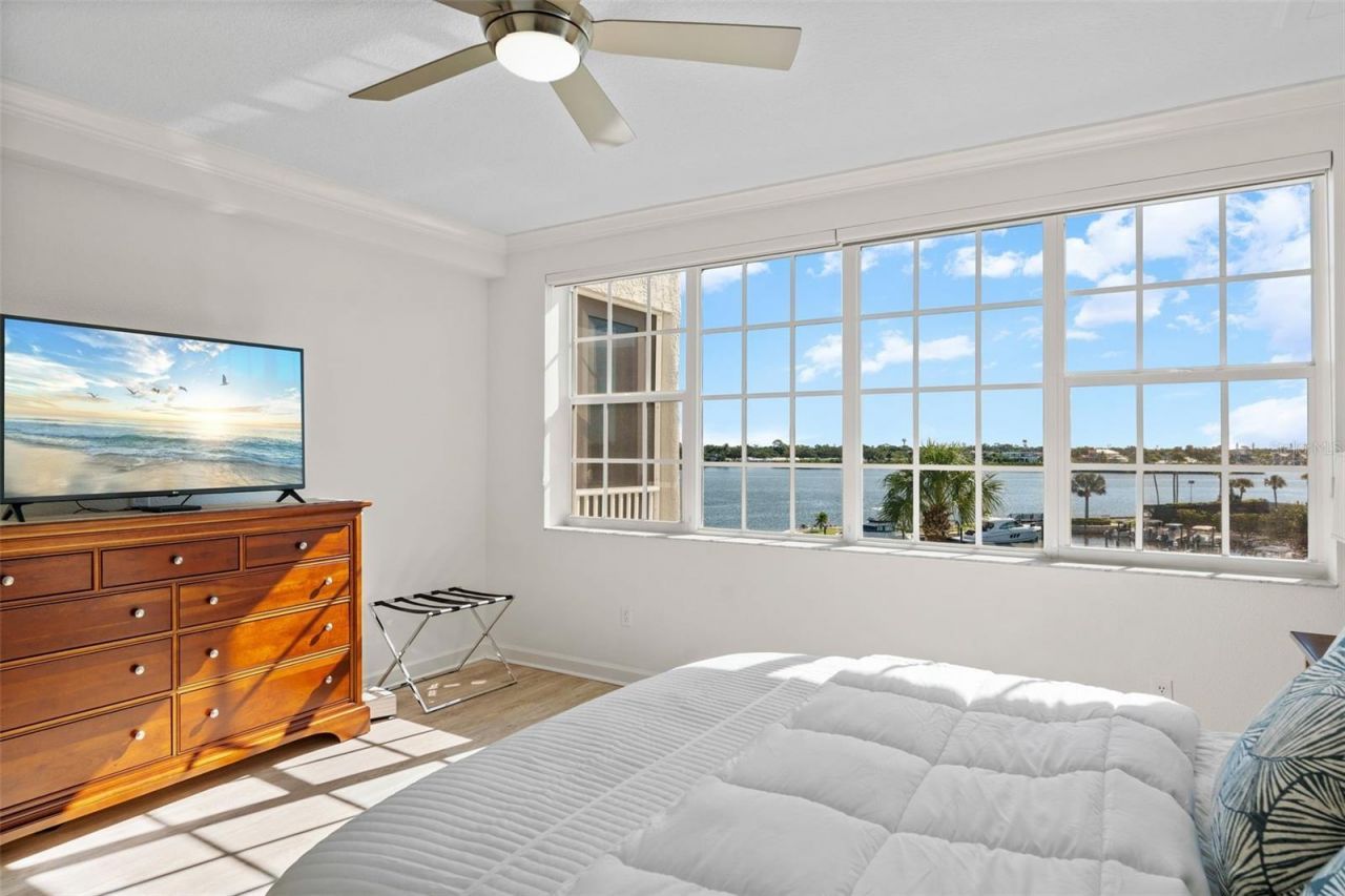 1240 Dolphin Bay Way, Unit 401, Sarasota, FL 34242 Photo