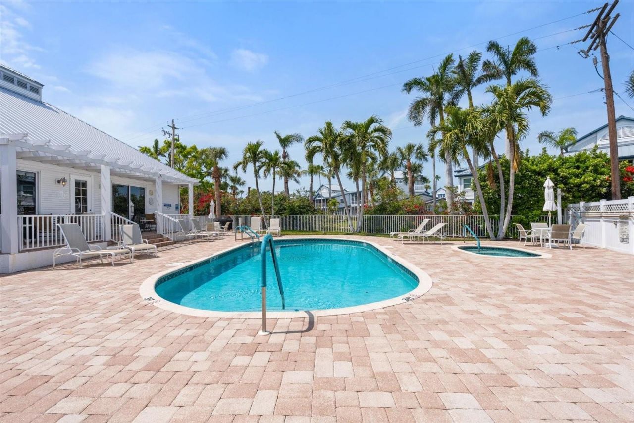 1240 Dolphin Bay Way, Unit 401, Sarasota, FL 34242 Photo