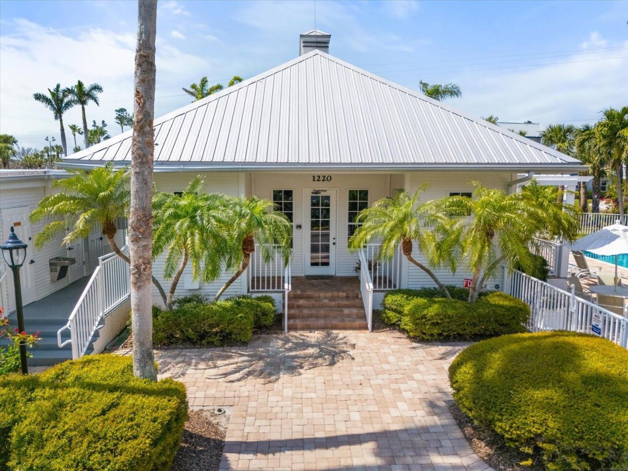 1240 Dolphin Bay Way, Unit 401, Sarasota, FL 34242 Photo