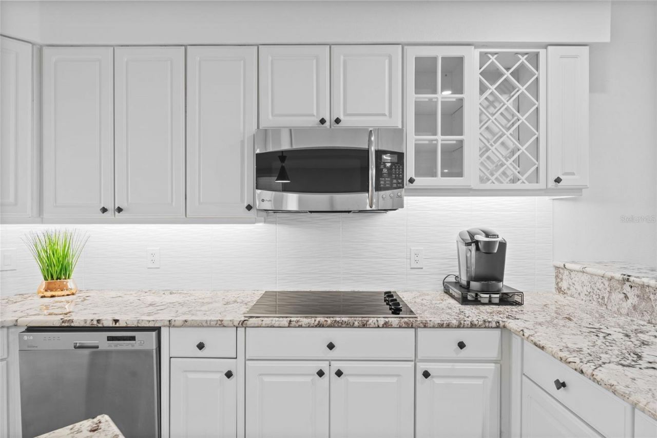 1240 Dolphin Bay Way, Unit 401, Sarasota, FL 34242 Photo