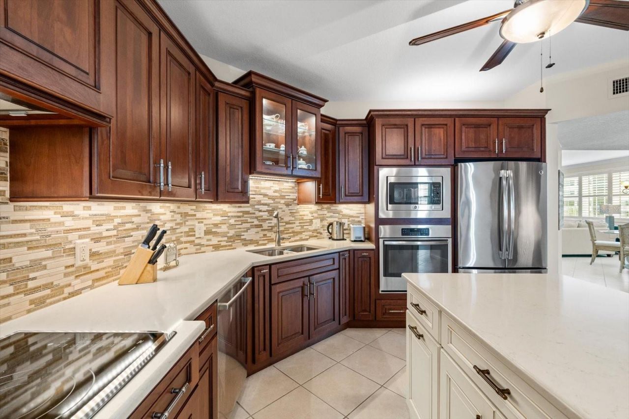 1260 Dolphin Bay Way, Unit 404, Sarasota, FL 34242 Photo