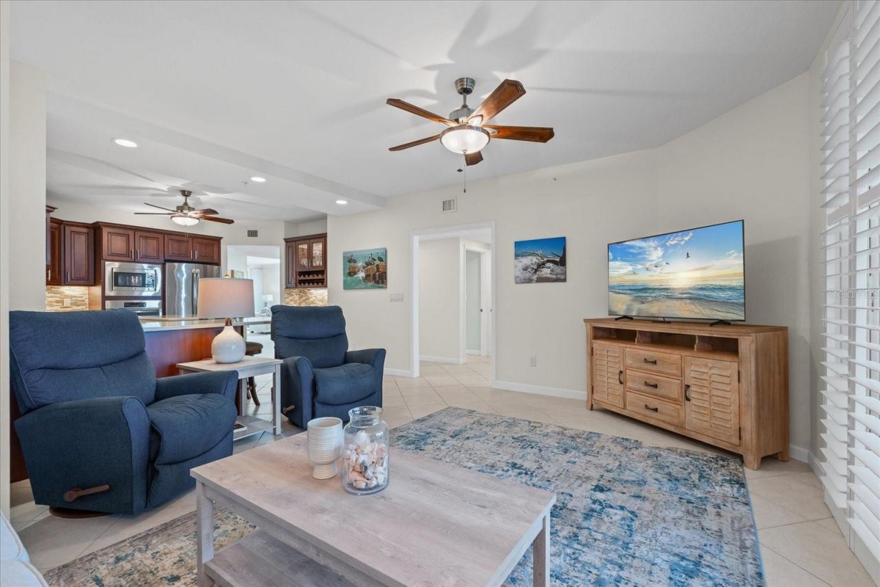 1260 Dolphin Bay Way, Unit 404, Sarasota, FL 34242 Photo