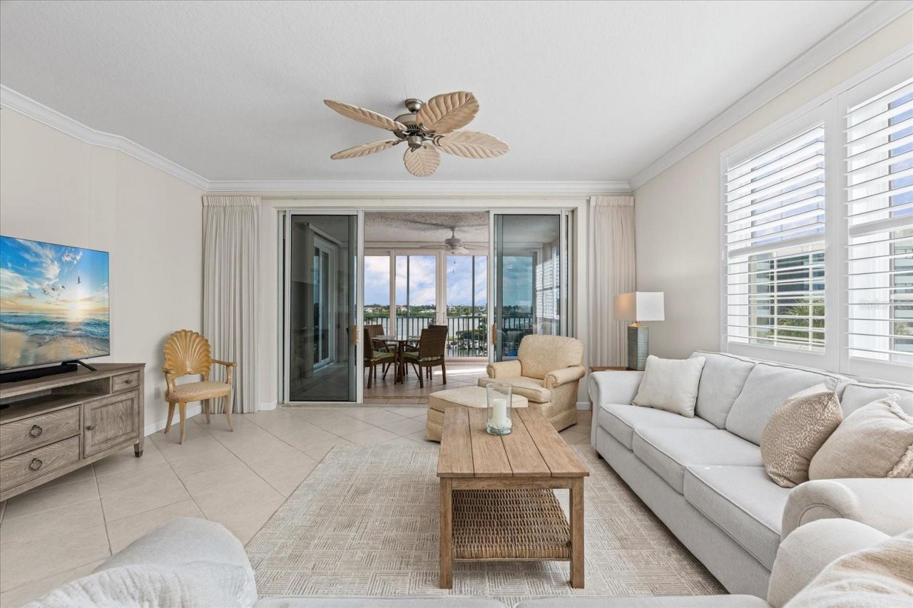1260 Dolphin Bay Way, Unit 404, Sarasota, FL 34242 Photo