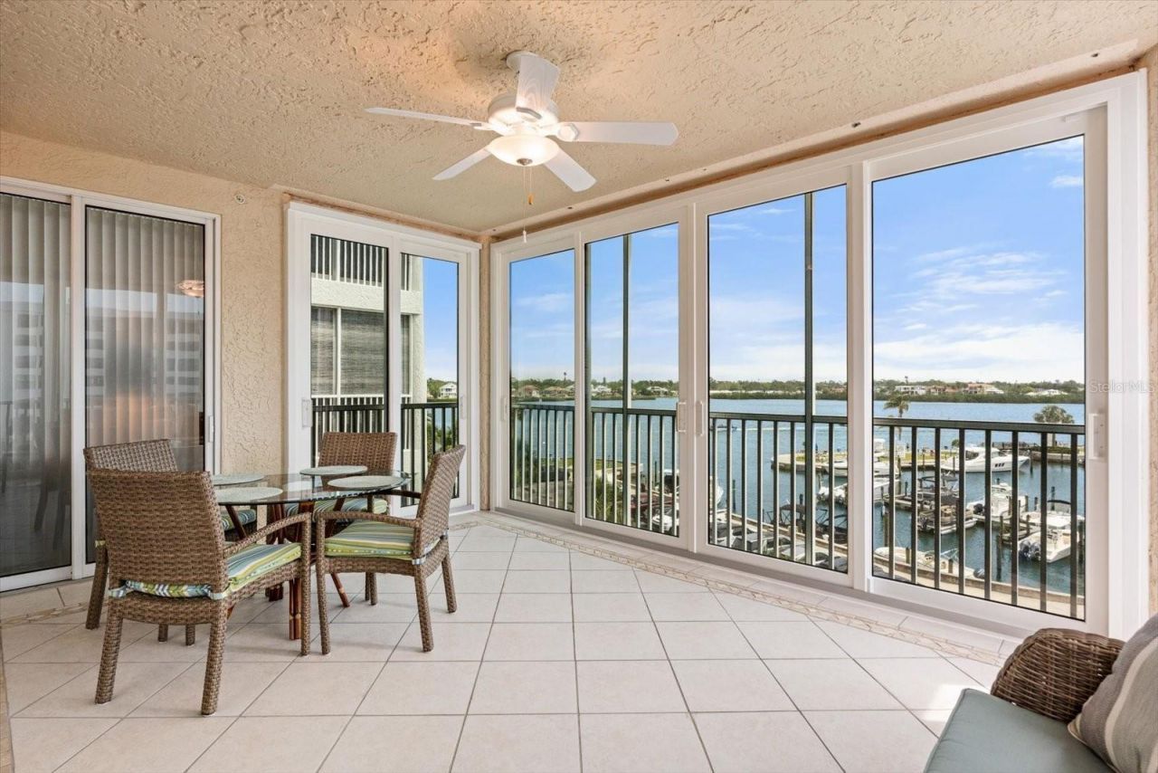 1260 Dolphin Bay Way, Unit 404, Sarasota, FL 34242 Photo