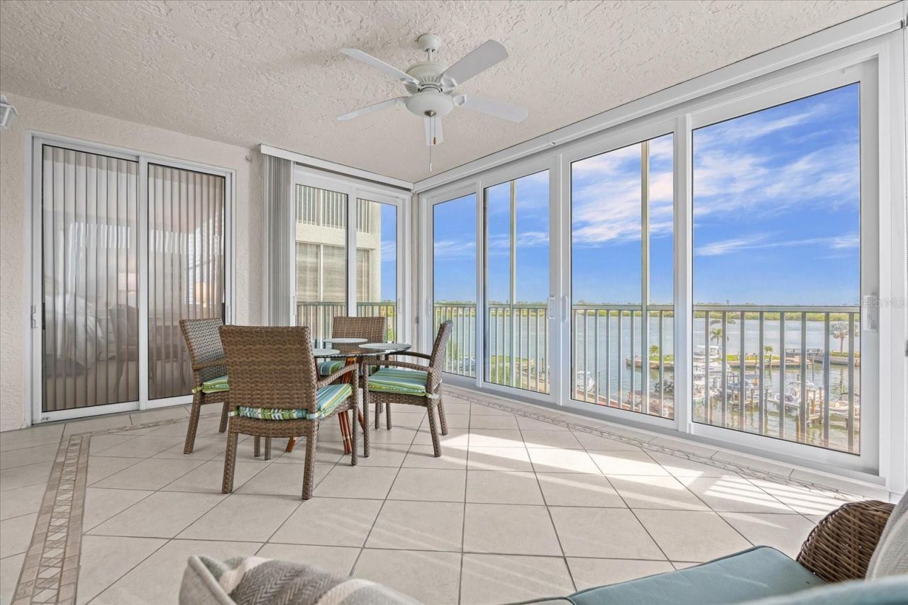 1260 Dolphin Bay Way, Unit 404, Sarasota, FL 34242 Photo