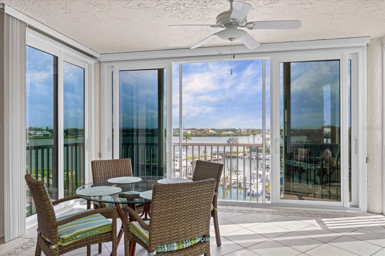 1260 Dolphin Bay Way, Unit 404, Sarasota, FL 34242 Photo