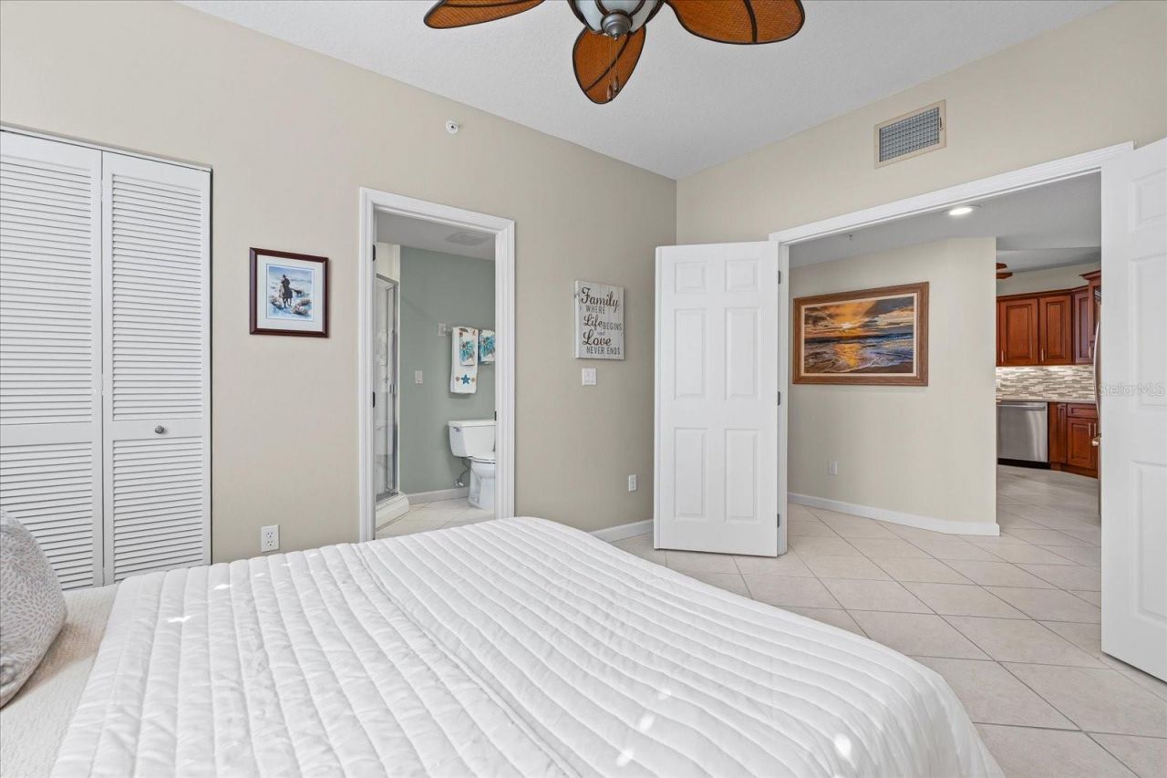 1260 Dolphin Bay Way, Unit 404, Sarasota, FL 34242 Photo