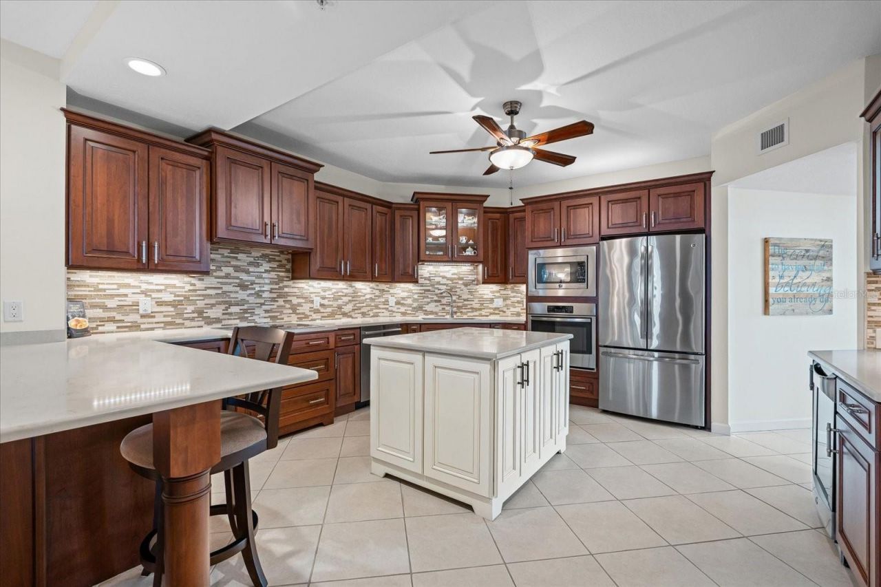 1260 Dolphin Bay Way, Unit 404, Sarasota, FL 34242 Photo