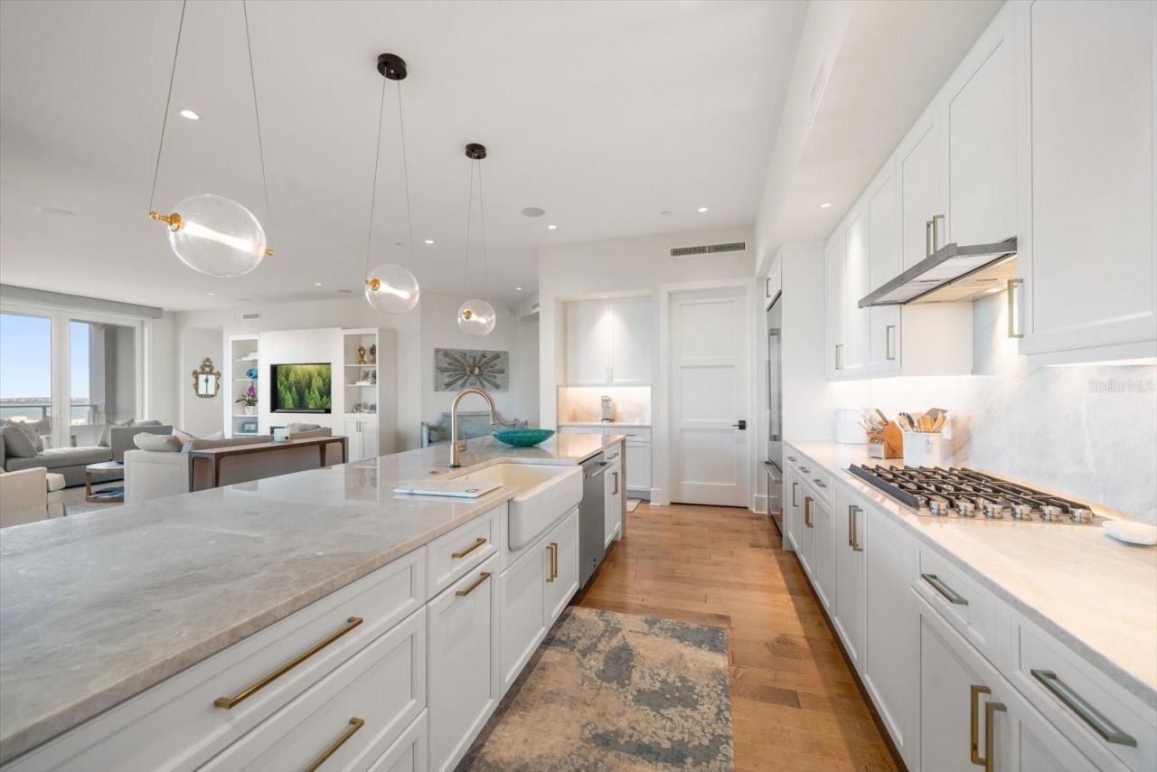 8 Palm Terrace, Unit 605, Belleair, FL 33756 Photo