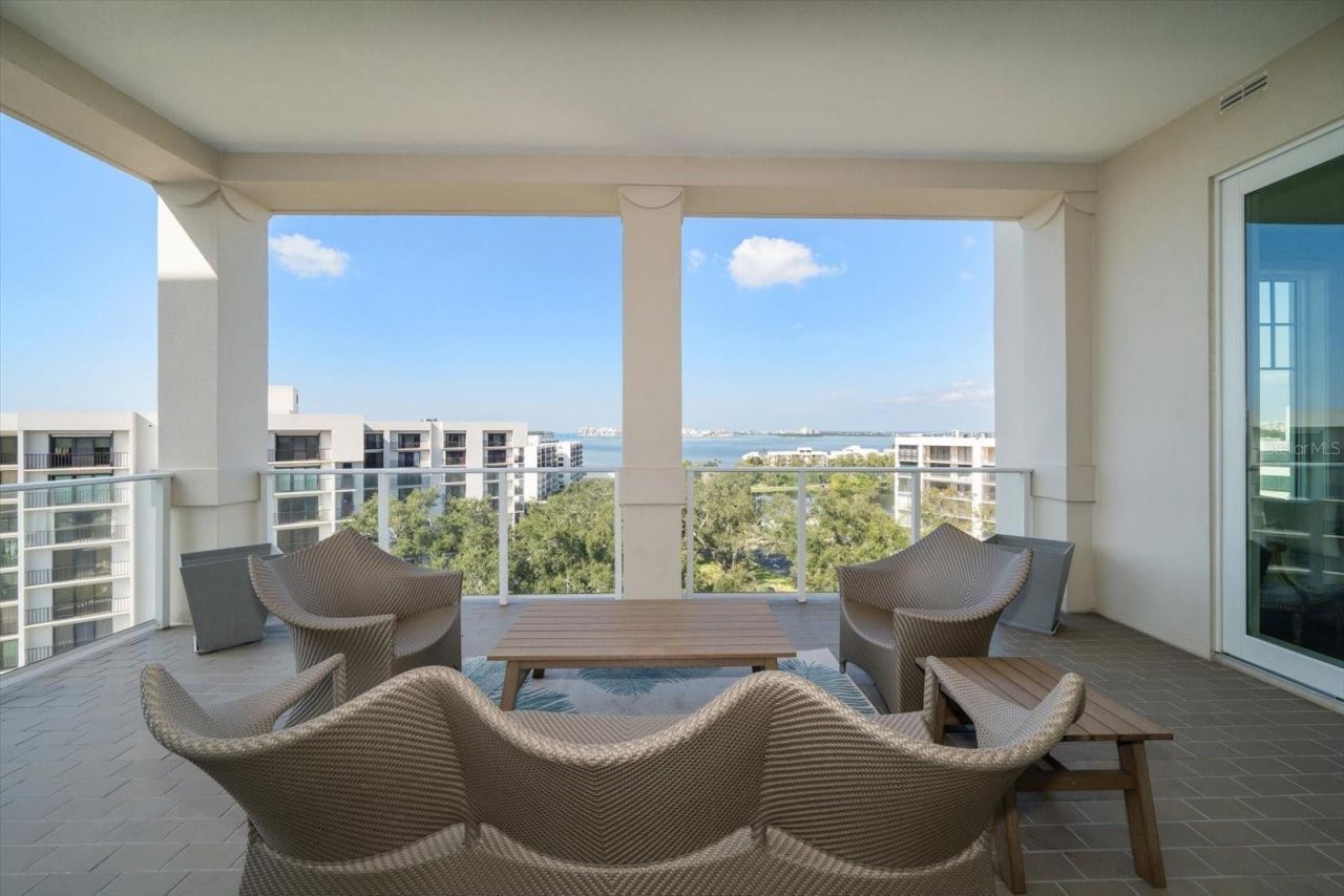 8 Palm Terrace, Unit 605, Belleair, FL 33756 Photo