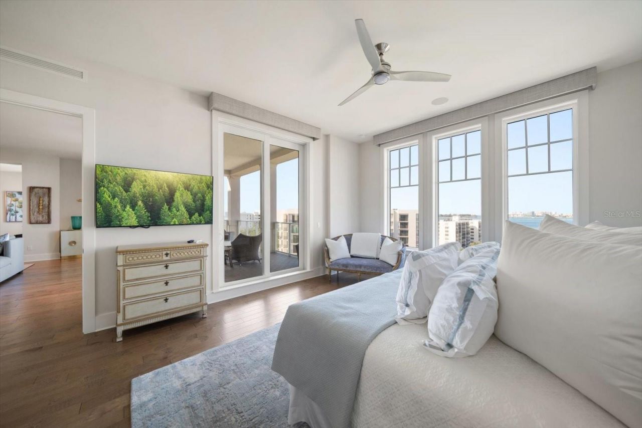 8 Palm Terrace, Unit 605, Belleair, FL 33756 Photo