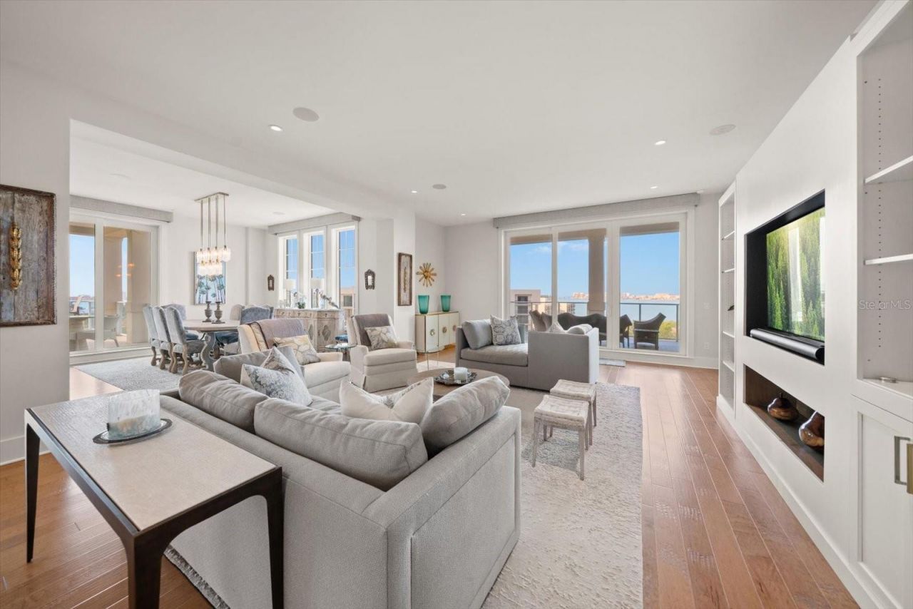 8 Palm Terrace, Unit 605, Belleair, FL 33756 Photo