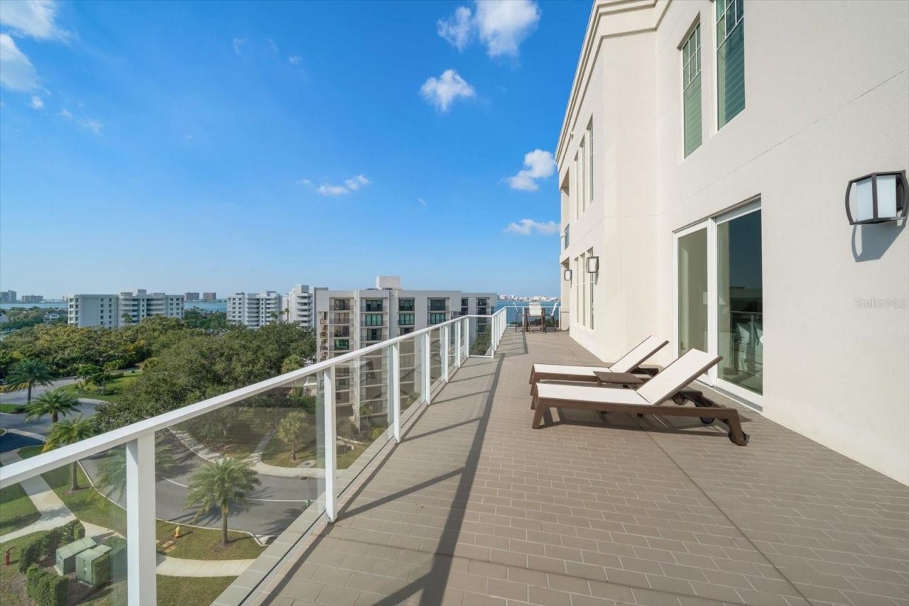 8 Palm Terrace, Unit 605, Belleair, FL 33756 Photo