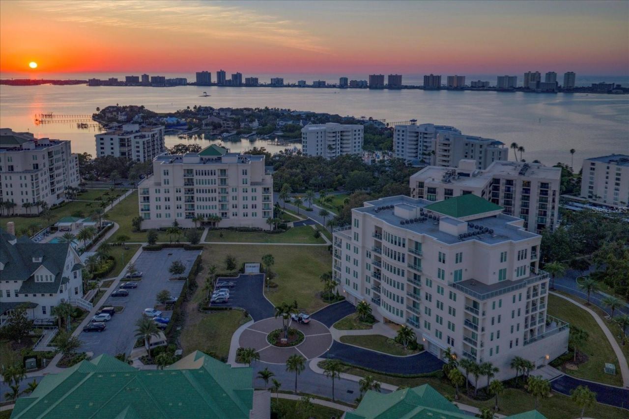 8 Palm Terrace, Unit 605, Belleair, FL 33756 Photo