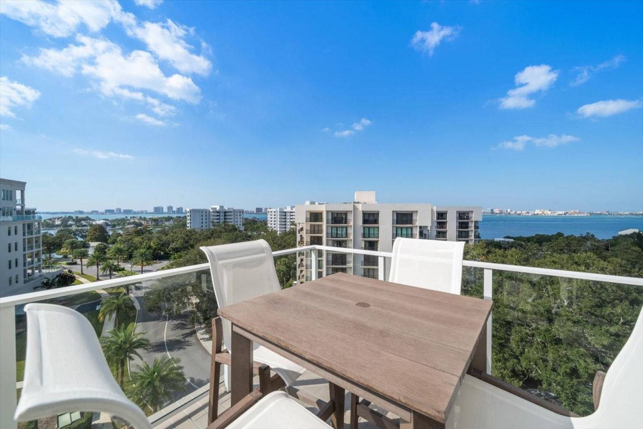 8 Palm Terrace, Unit 605, Belleair, FL 33756 Photo