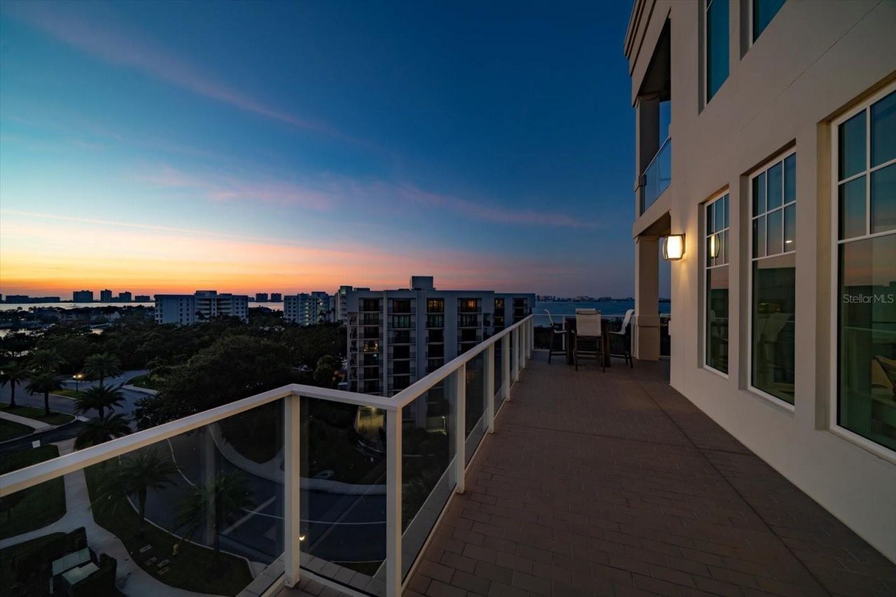 8 Palm Terrace, Unit 605, Belleair, FL 33756 Photo