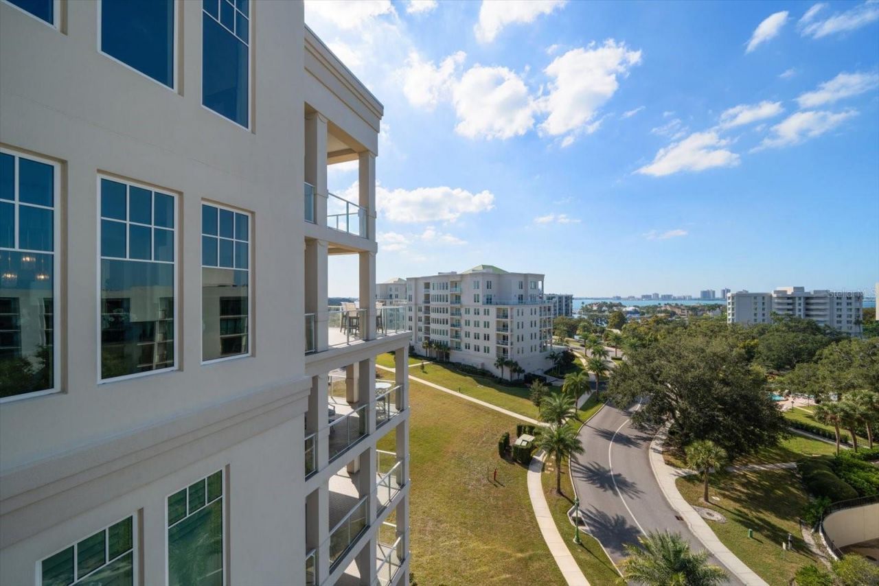 8 Palm Terrace, Unit 605, Belleair, FL 33756 Photo