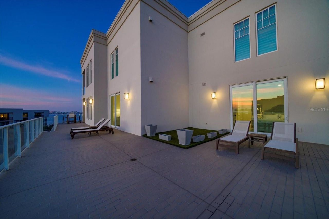 8 Palm Terrace, Unit 605, Belleair, FL 33756 Photo