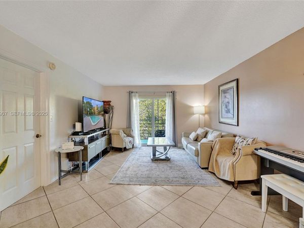 4111 Stirling Rd, Unit 502, Dania Beach, FL 33314