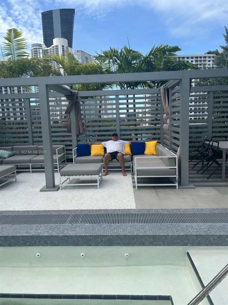 17550 Collins Ave, Unit 1204, Sunny Isles Beach, FL 33160 Photo