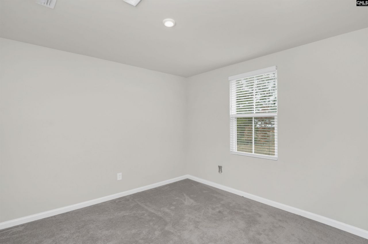 943 Sequoia Drive Photo 16