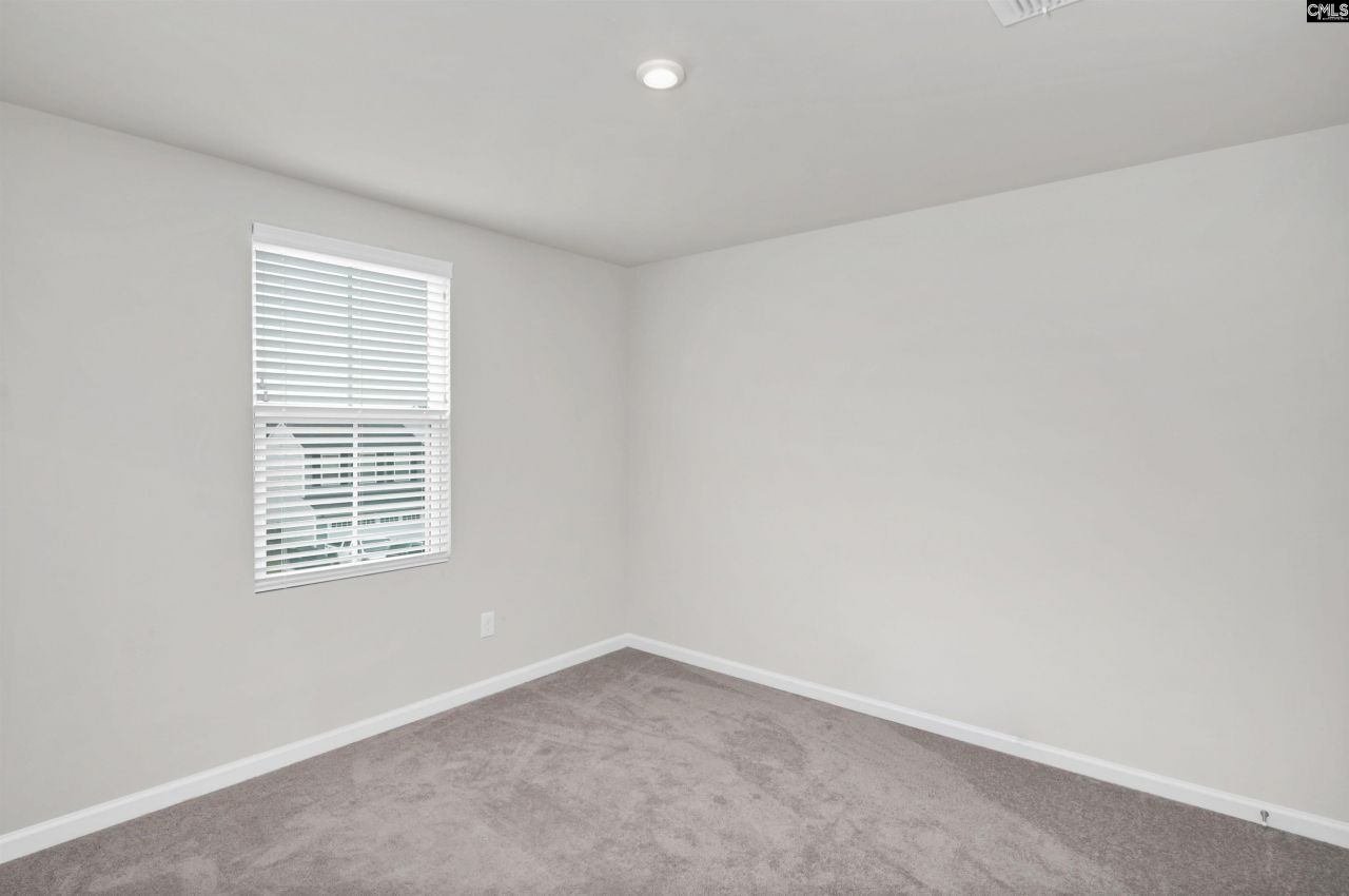 943 Sequoia Drive Photo 17