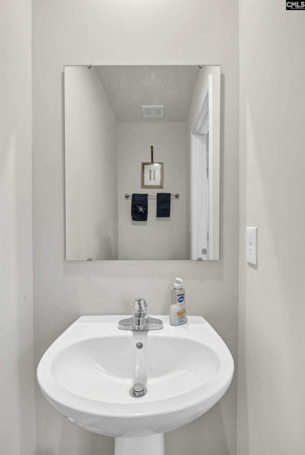 943 Sequoia Drive Photo 18