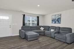 943 Sequoia Drive photo 4