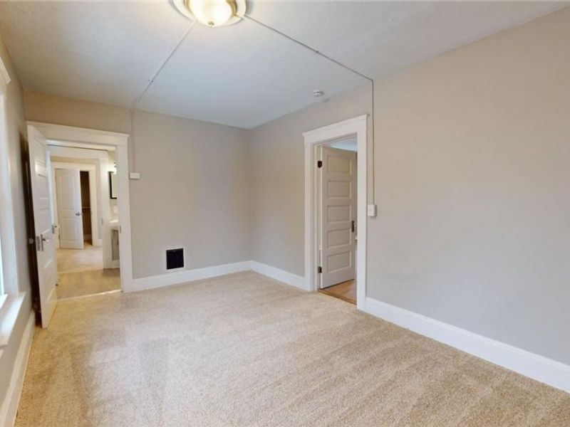 7803 Dearborn Avenue, Cleveland, OH 44102 Photo 19