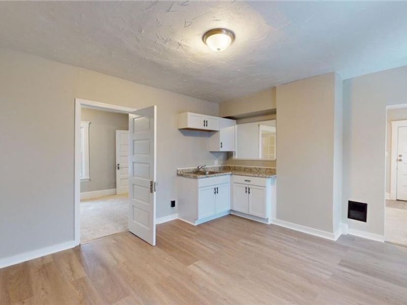 7803 Dearborn Avenue, Cleveland, OH 44102 Photo 20