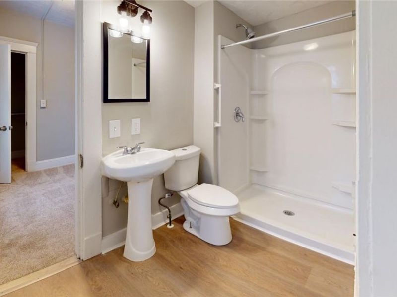 7803 Dearborn Avenue, Cleveland, OH 44102 Photo 22