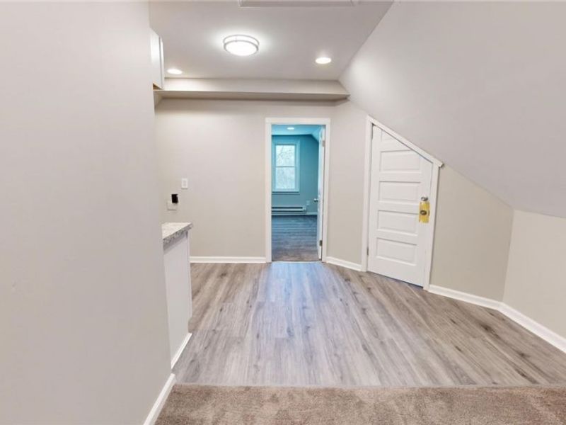 7803 Dearborn Avenue, Cleveland, OH 44102 Photo 29