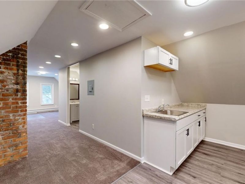 7803 Dearborn Avenue, Cleveland, OH 44102 Photo 30